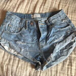 one teaspoon jean shorts size 22 not 23!!!